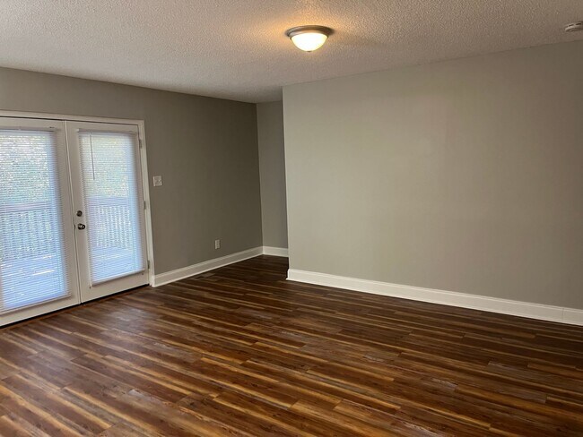 Building Photo - For Rent – Spacious 4-Bedroom Home in Knoxville