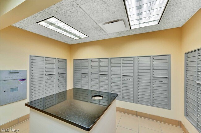 Building Photo - 12550 Lake Ave