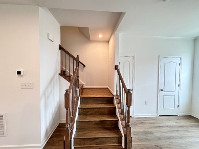 Building Photo - 3140 Eton Pl