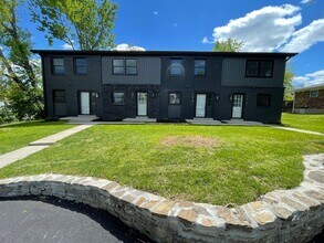 Building Photo - Premium Rental Near Shelbyville Country Club!