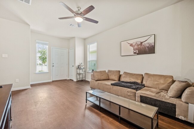 Building Photo - 4266 McGregor Blf Ln