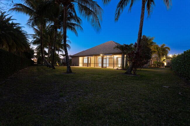 Building Photo - 3352 Siena Cir