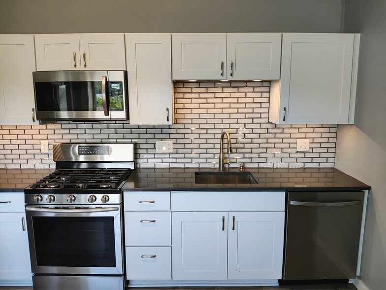 Kithcen - 615 S Main St