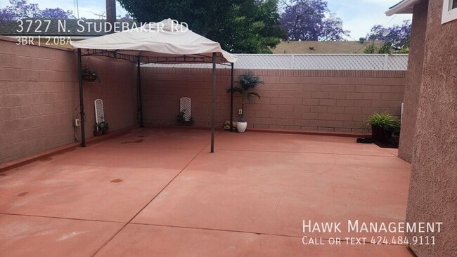 Building Photo - 3727 N Studebaker Rd