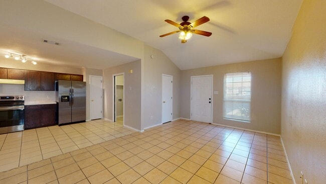 Building Photo - 2 WEEKS FREE! ALL TILE 3 BEDROOM, 2 BATH, ...