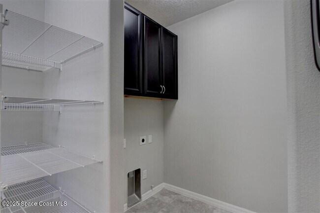 Building Photo - 8200 Marquette Dr