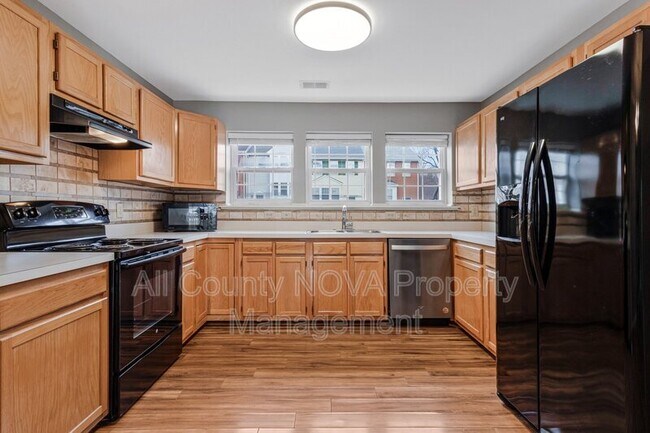 Building Photo - 4323 Apple Orchard Ln