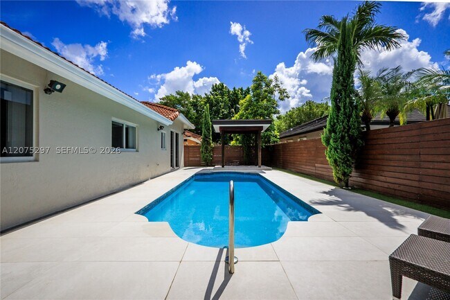 Building Photo - 15932 SW 101st Terrace