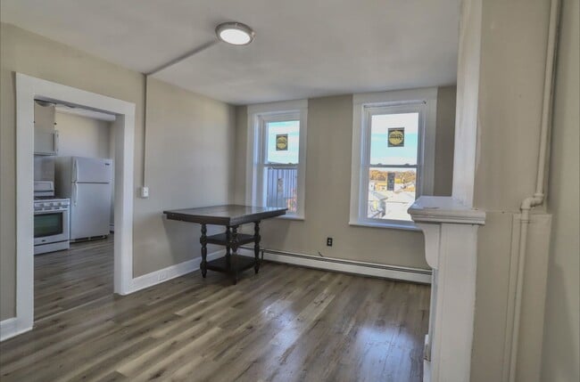 Building Photo - 743 Harrison Ave