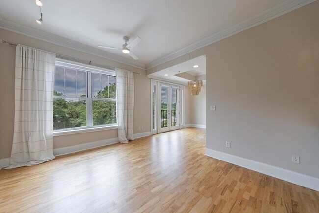 Building Photo - 2277/2255 Peachtree Rd NE