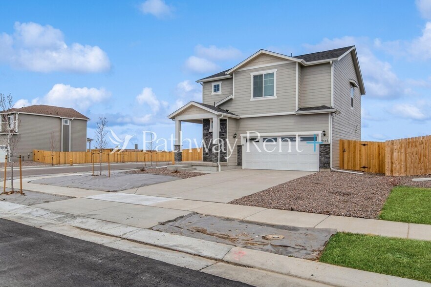 Building Photo - 9494 Yampa St