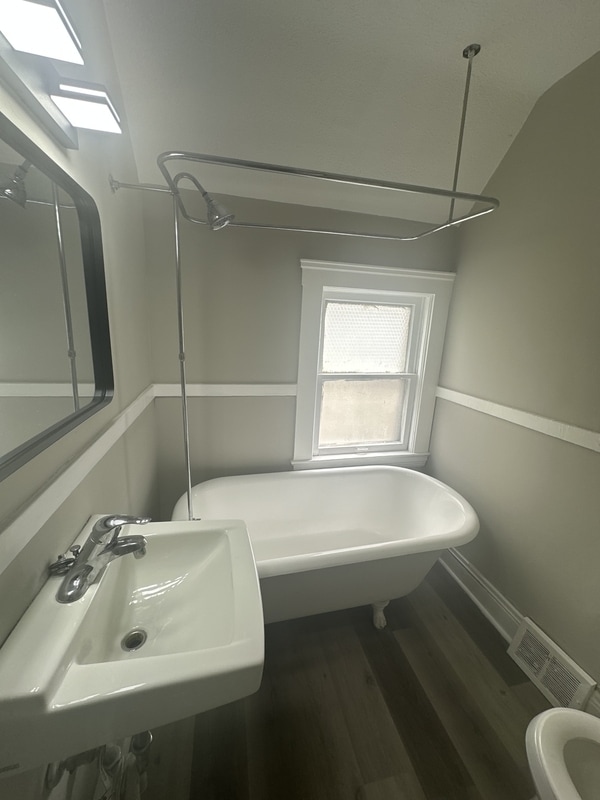 Building Photo - 3155 W 84th St