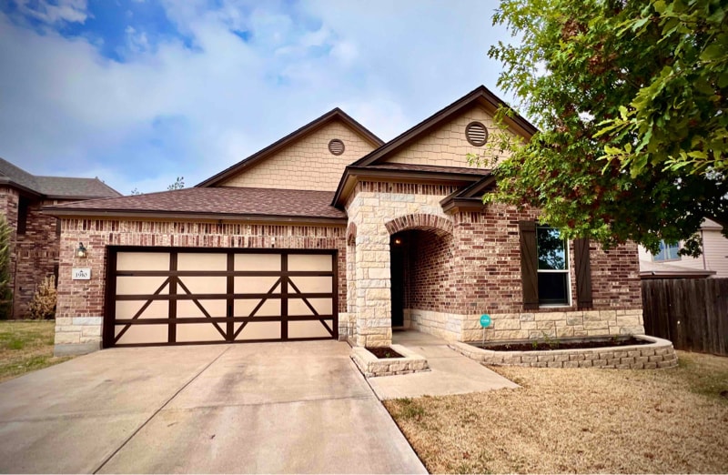 Building Photo - 1910 Ashberry Trail