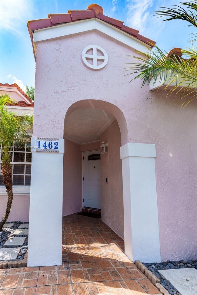 Building Photo - 1462 Springside Dr