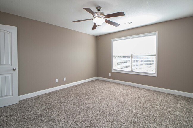 Building Photo - 144 Sycamore Hill Dr