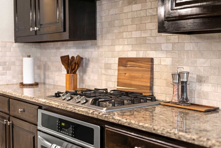 Building Photo - 206 S Meadow Dr