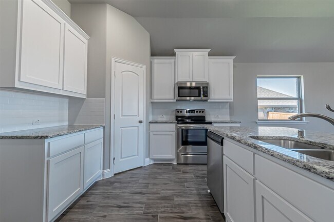 Building Photo - 422 Oleander Dr