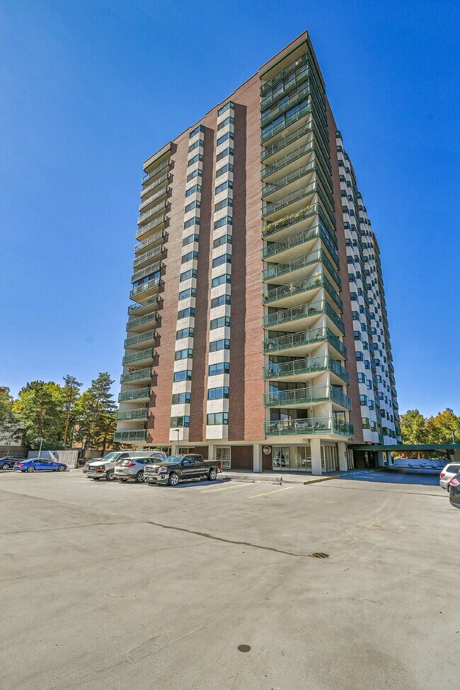 Building Photo - $1,645 - 1 Bed, 1 bath Condo in Denver wit...