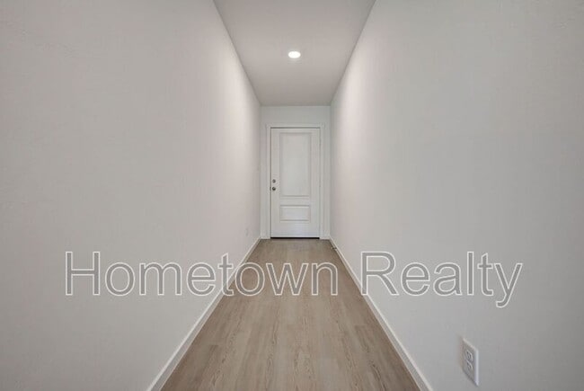 Building Photo - 9724 NW 124th St