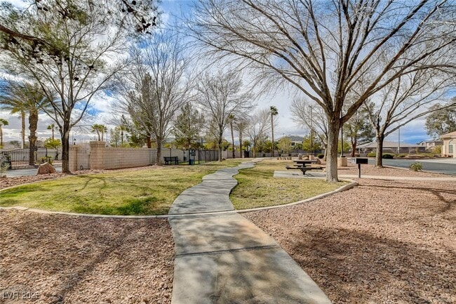 Building Photo - 10164 Tree Bark St