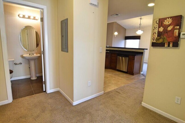 Building Photo - 6242 Kilmer Loop