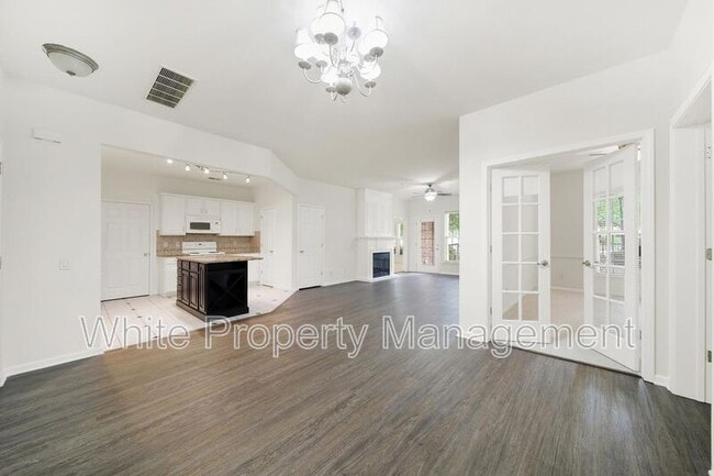 Building Photo - 15011 Santa Lucia Dr