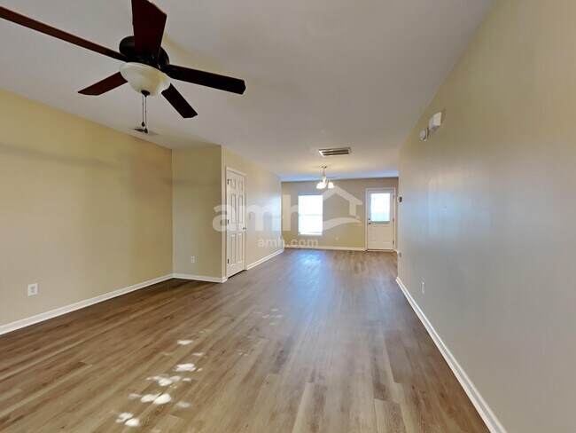 Building Photo - 241 Emerald Isle Dr