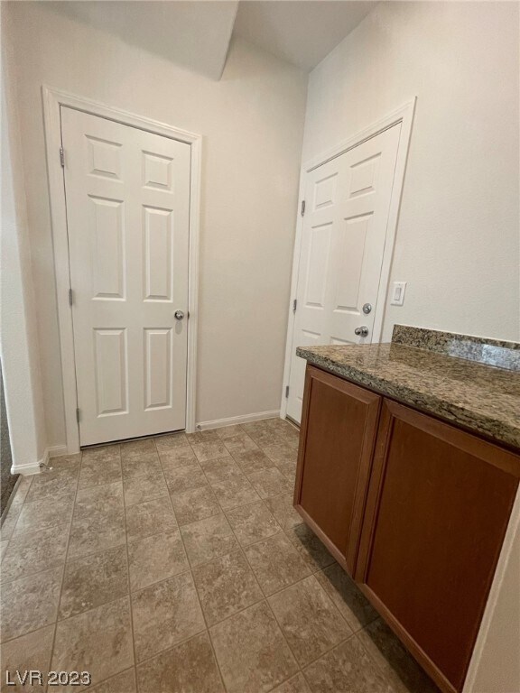 Building Photo - 6124 Castle Gardens Ave