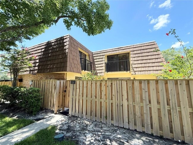 Building Photo - 5282 Cypress Ct