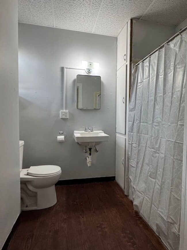 Building Photo - 155 N Main St