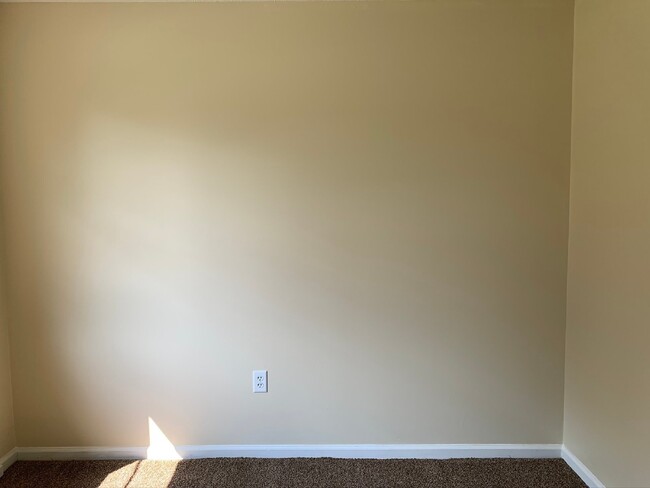 Building Photo - Duplex for Rent