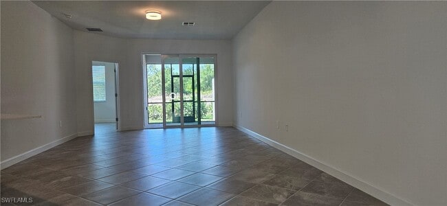 Building Photo - 20697 Hazelnut Ct