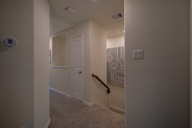 Building Photo - 215 Moon Dance Ct