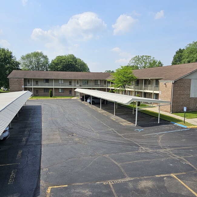 Primary Photo - Upper 2 Bedroom Unit with New Carpet and F...