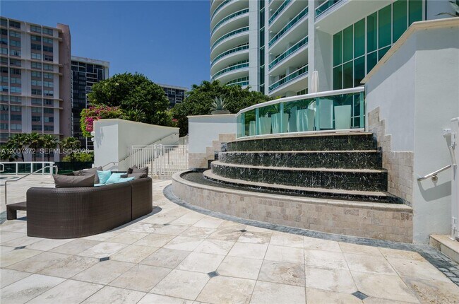 Building Photo - 1643 Brickell Ave