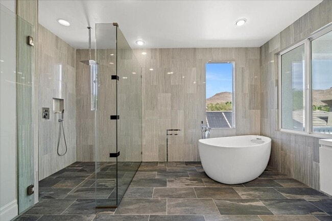 Building Photo - 3043 Red Springs Dr