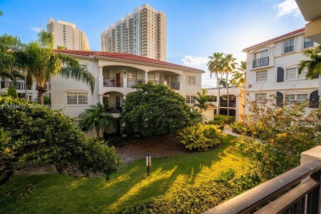 Building Photo - 3255 NE 184th St