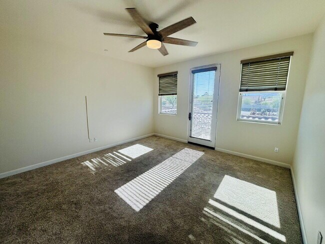 Building Photo - Gorgeous 3 bd, 4 ba Townhome in 55+ Community