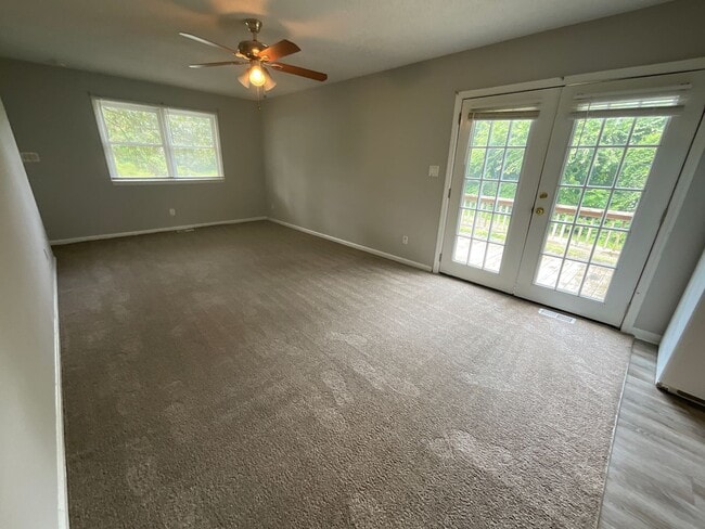 Building Photo - Now Ready in High Point! Fantastic 3 Bedro...