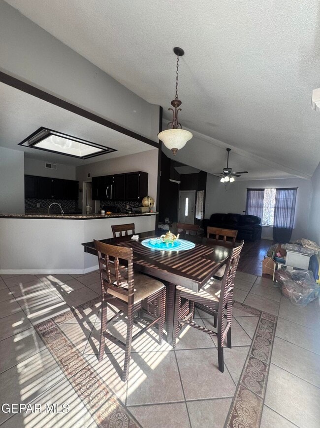 Building Photo - 7721 Waterhouse Dr