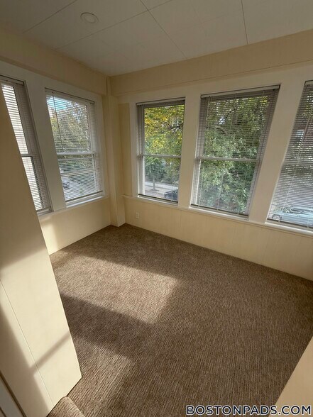 Building Photo - 101 Kilsyth Rd