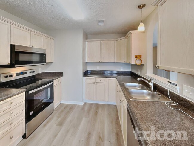 Building Photo - 1029 Chesire Way