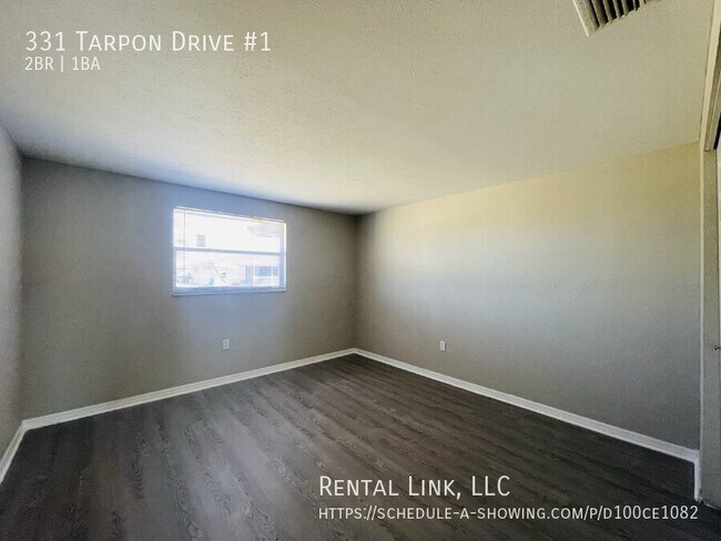 Building Photo - 331 Tarpon Dr