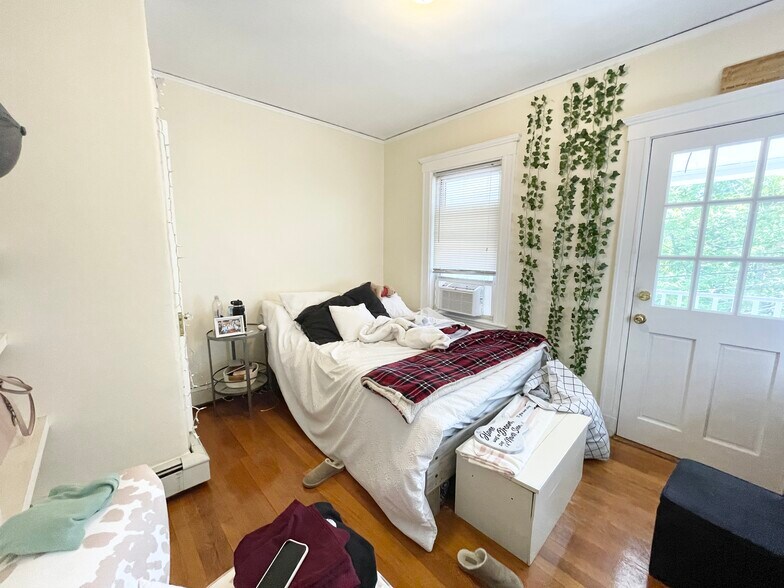 Building Photo - 31 High St