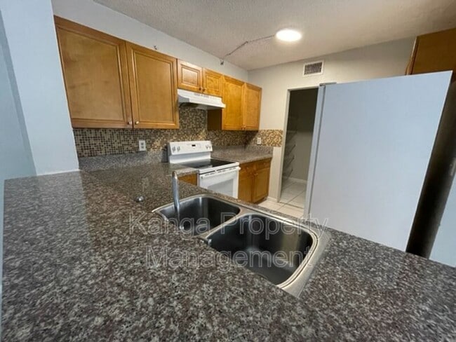 Building Photo - 11423 NW 35th St