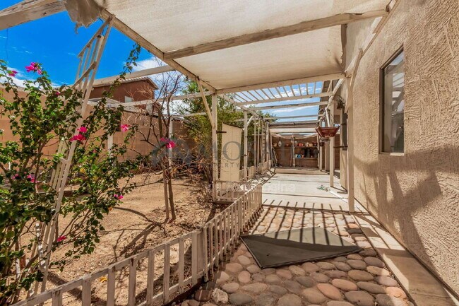 Building Photo - 7019 S 45th Ave