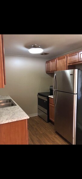 Building Photo - 1028 Elmwood Ave