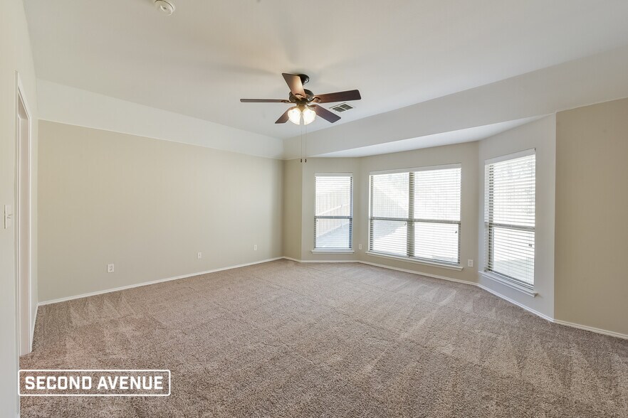 Building Photo - 5828 Fathom Dr