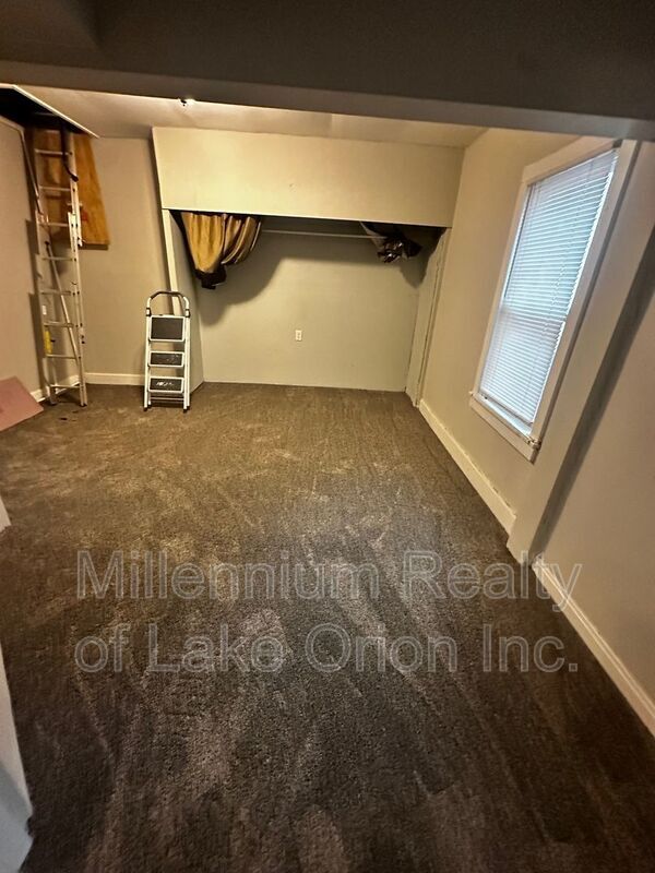 Building Photo - 8669 Hupp Ave