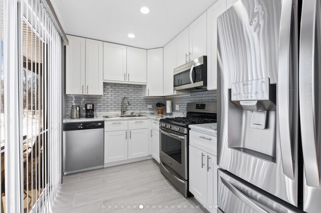 Building Photo - 96 Gant Cir